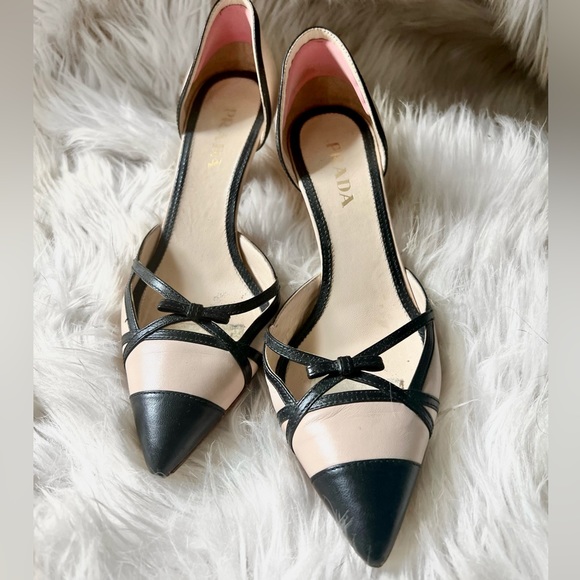 Prada Bow Front Cream & Black Pumps 36 - Picture 4 of 6